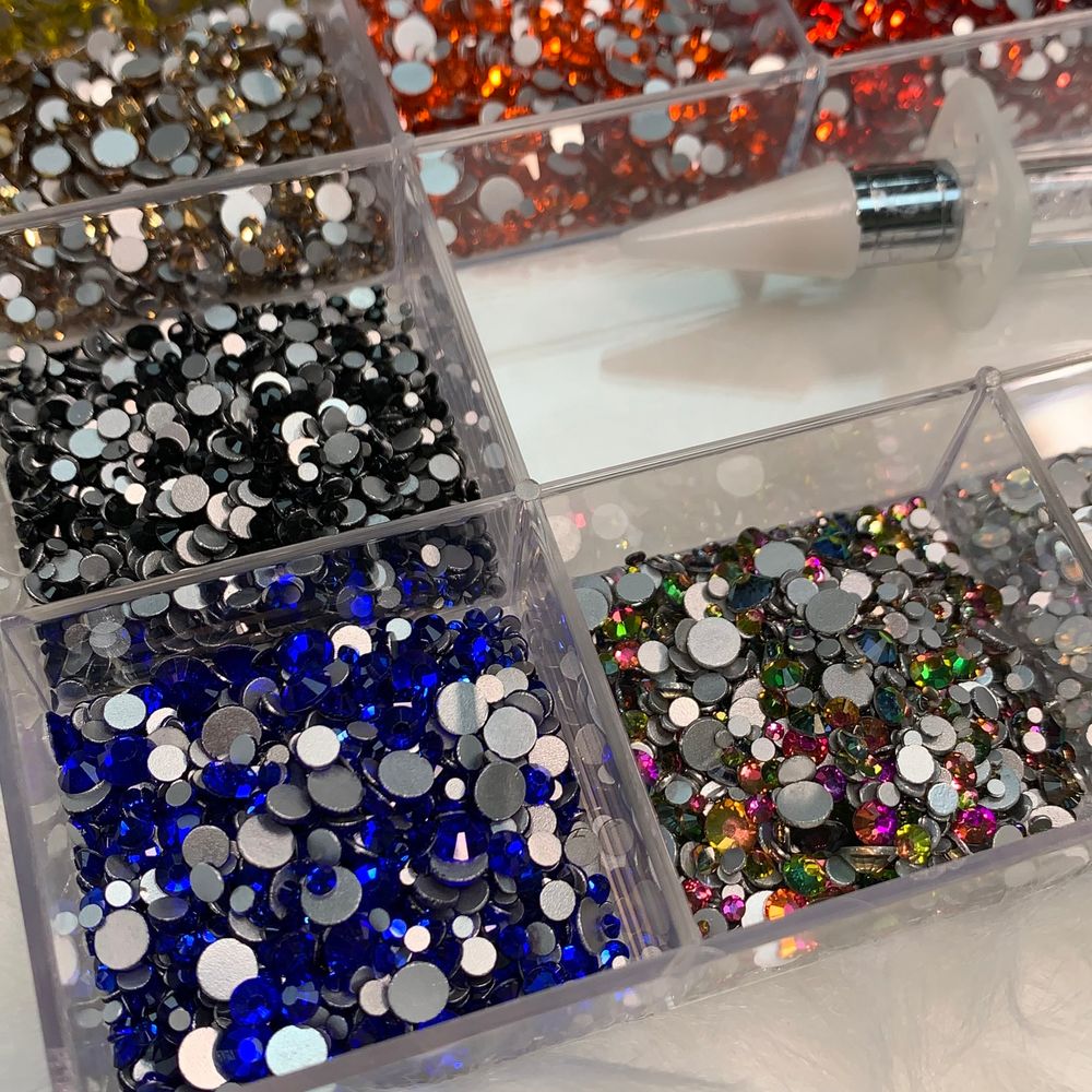 mixed color nail rhinestone kit - 3