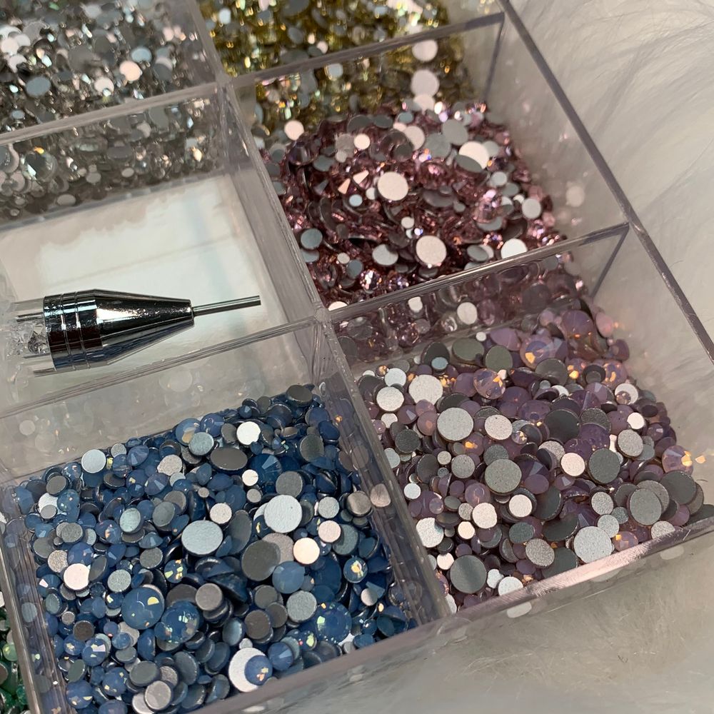 mixed color nail rhinestone kit - 4